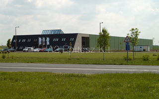 VELUX Magyarország Kft fertőszentmiklósi gyárában a ROOF-LITE üzem gyártócsarnoka és irodaépülete 
