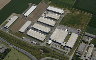 VELUX Magyarország Kft fertőszentmiklósi gyára. (légi felvétel 2008. évben) 