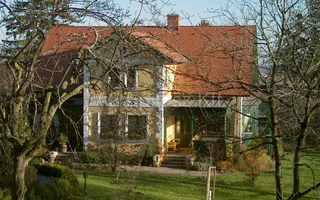 Sopron, Lővérekben a Sörházdombi úton épült családi ház 2. 