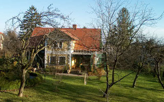  Sopron, Lővérekben a Sörházdombi úton épült családi ház 3.